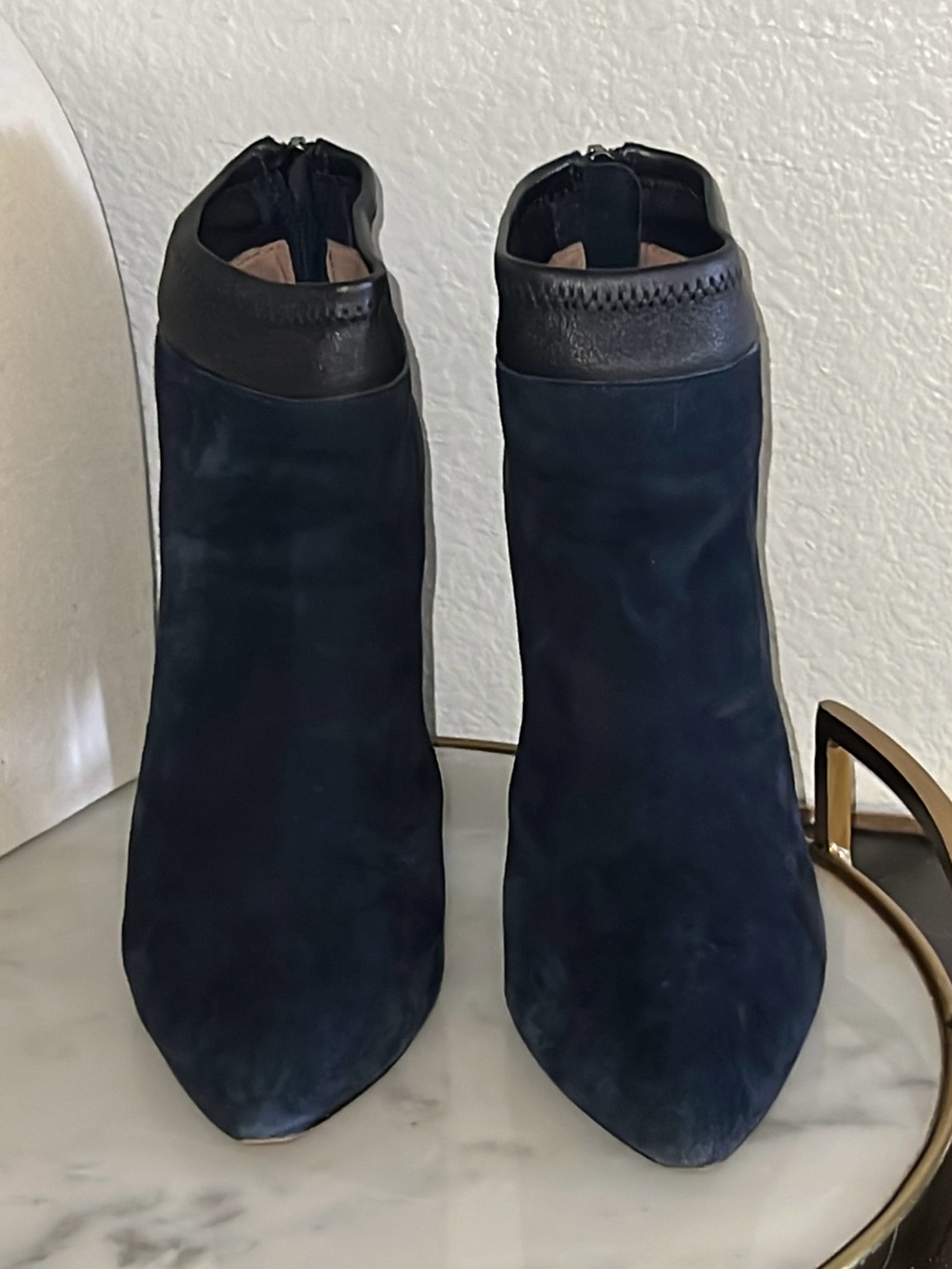 Renvy midnight navy suede ankle bootie 8M